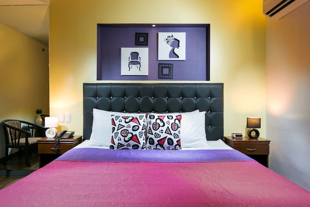 950 Condotel 23/58