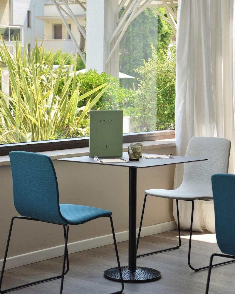Oxygen Lifestyle Hotel 37/50