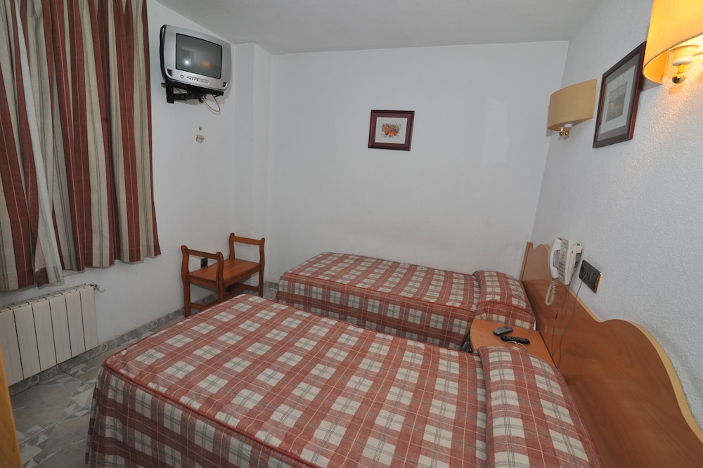 HOSTAL GOYMA II 13/34