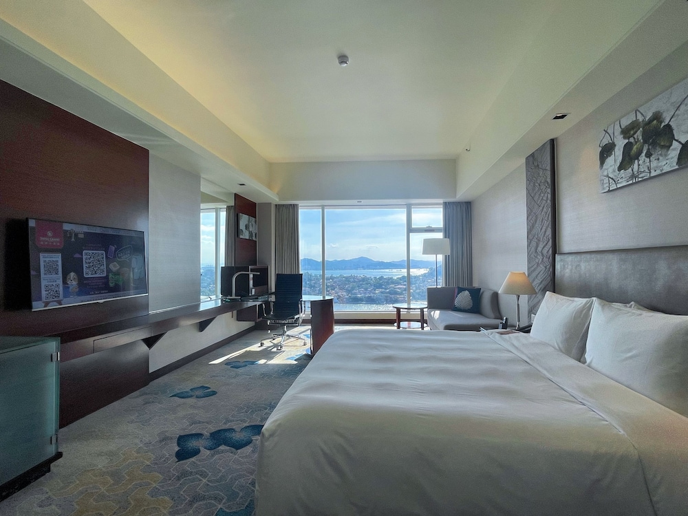 CLUB, KING BED, GULANGYU VIEW