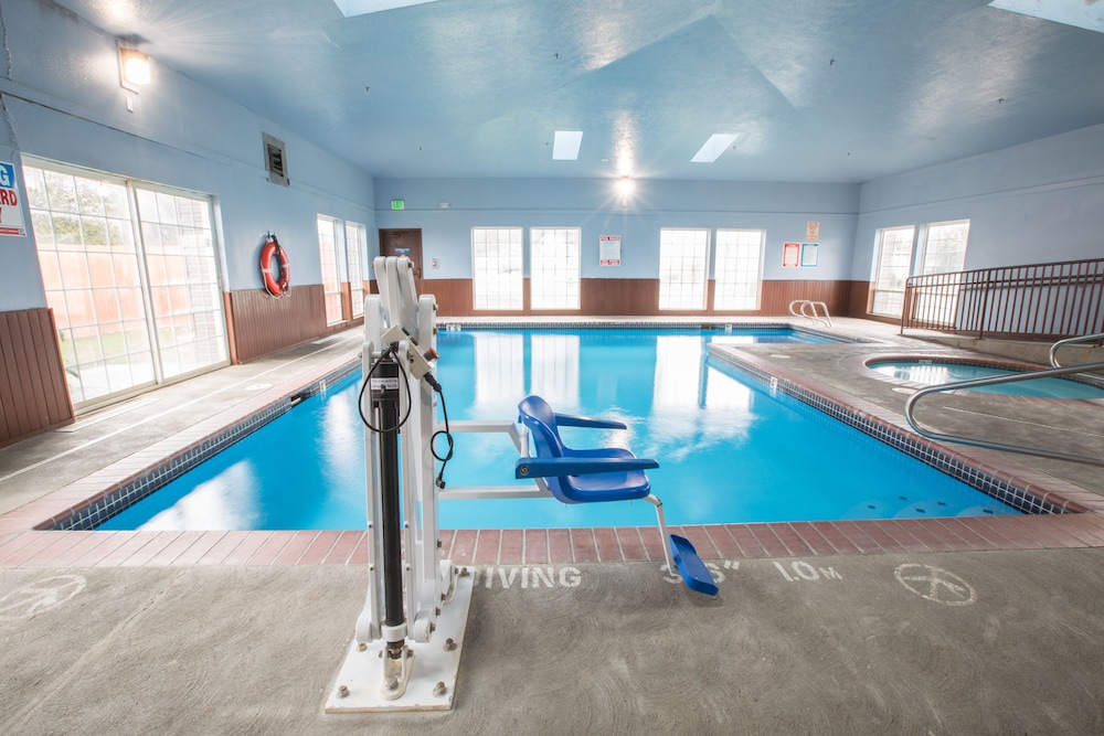 Bridgeway Inn and Suites Portland Airport (ex. Rodeway Inn and Suites NE 181st Avenue) 18/29
