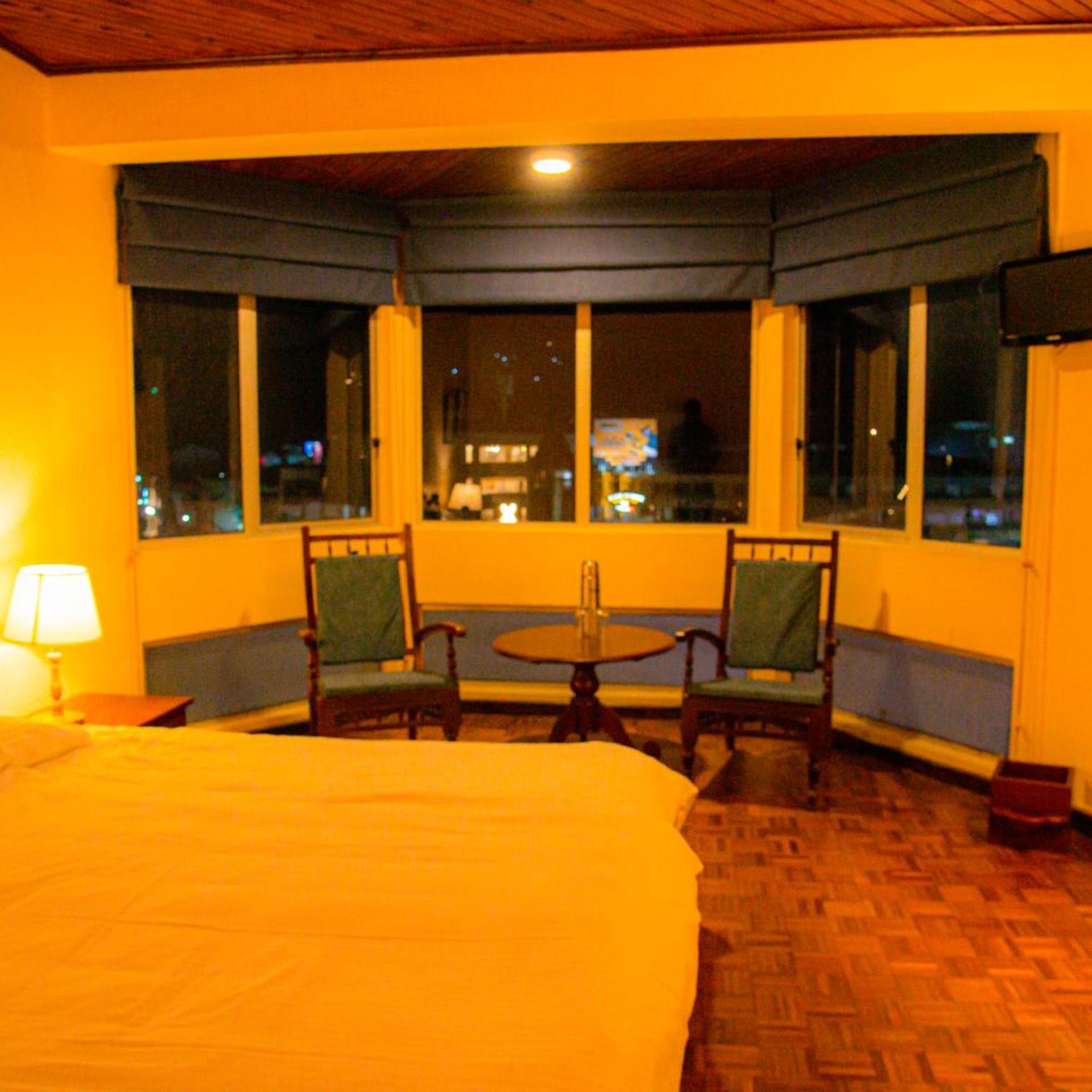 WINDSOR HOTEL 14/22