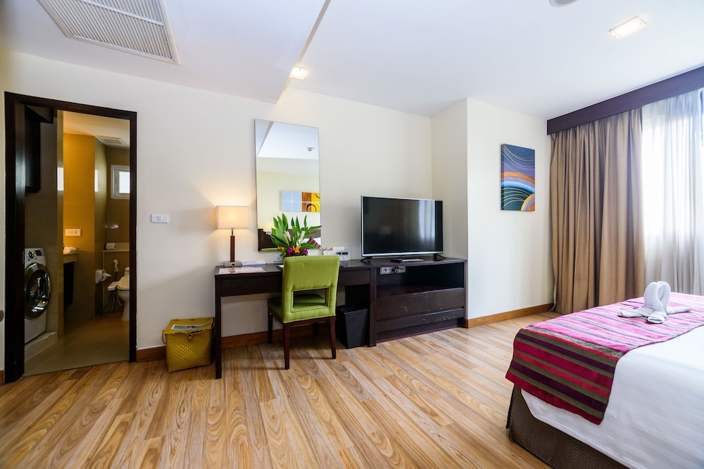 Lohas Residences Sukhumvit 25/71