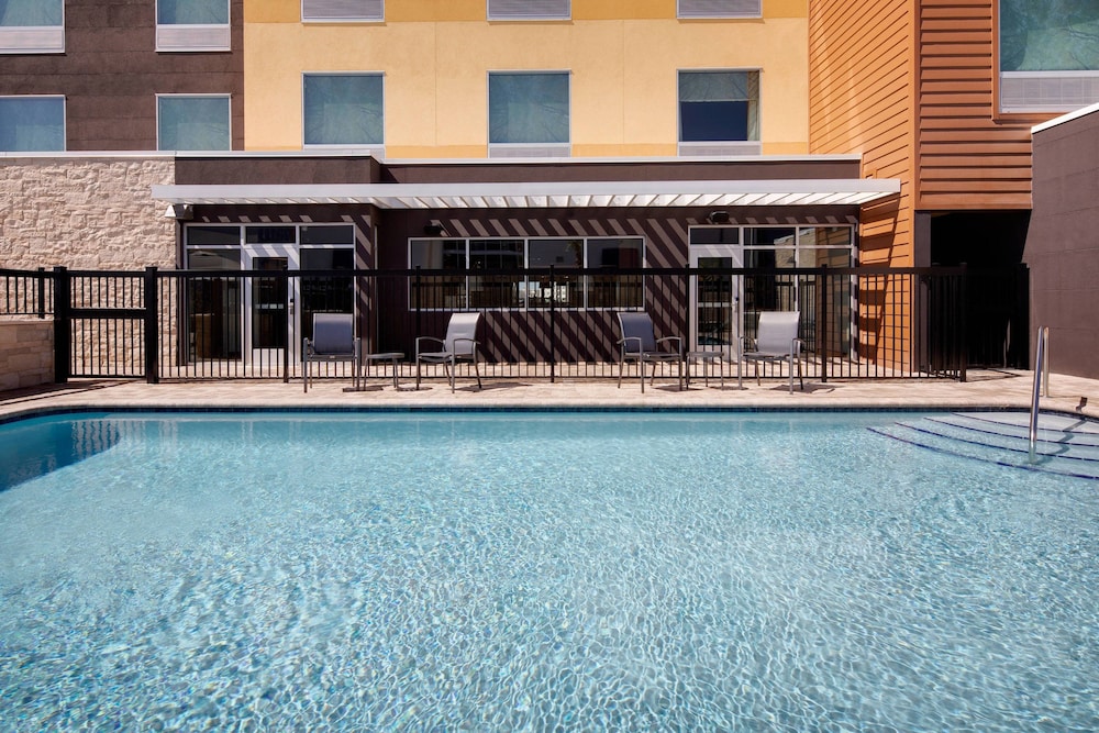 Fairfield Inn And Suites By Marriott Tampa Wesley Chapel 19/40