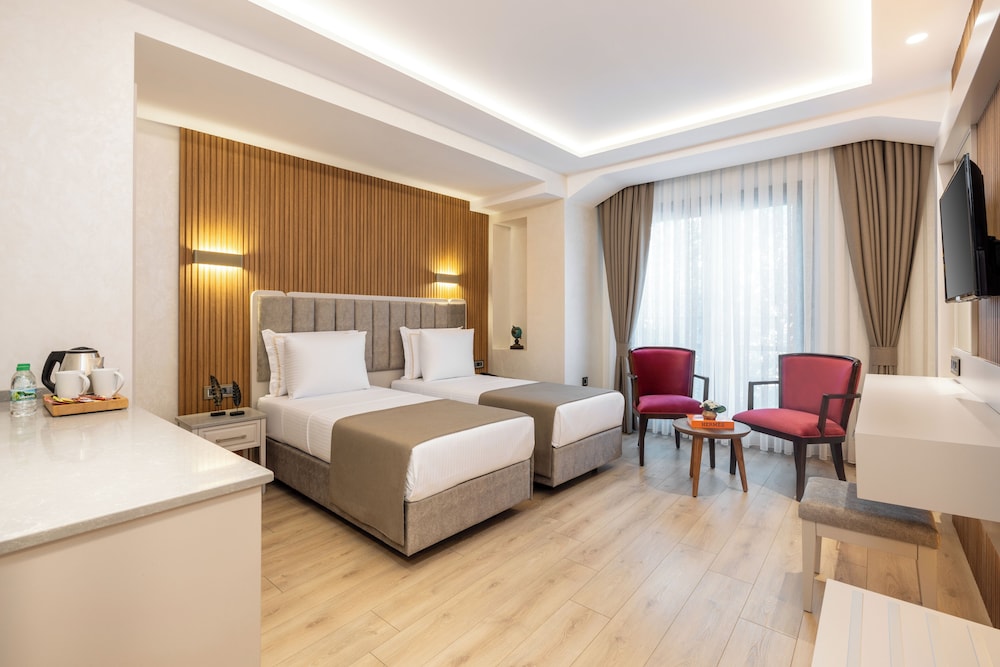 CARINA GOLD HOTEL 26/65