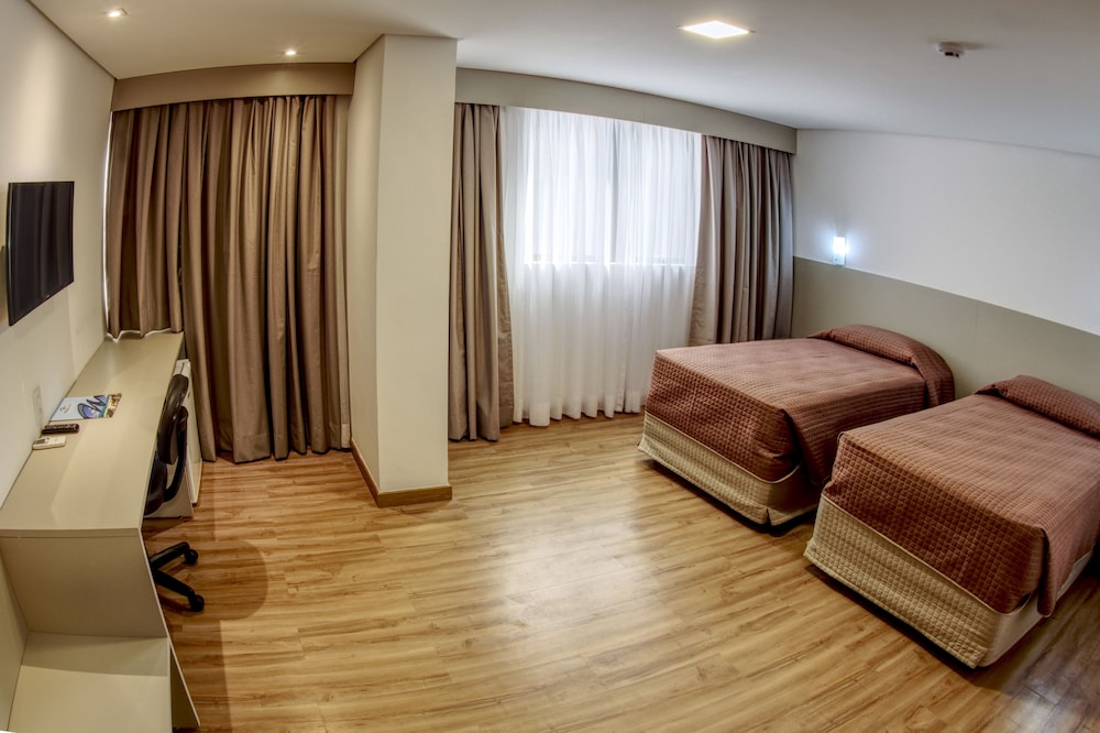 Marante Executive Hotel 38/47