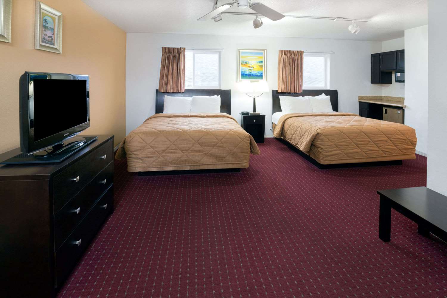 Days Inn by Wyndham Newport OR 10/20