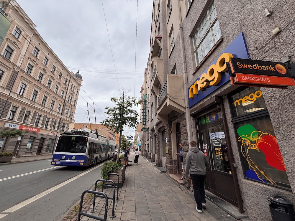 Viktorija Hotel 44/50
