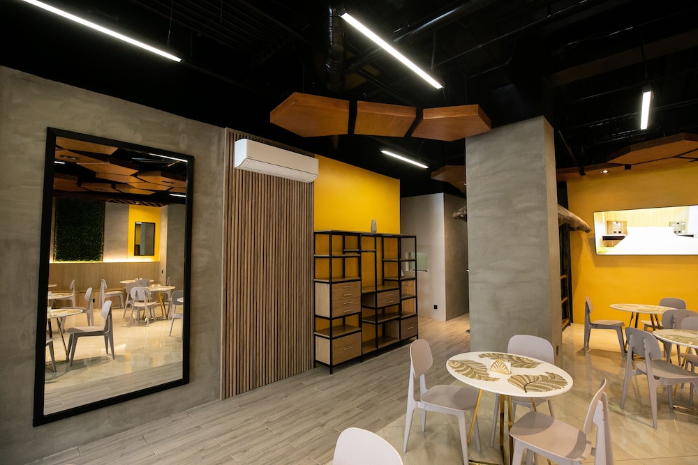 CITY POD HOTEL 33/40