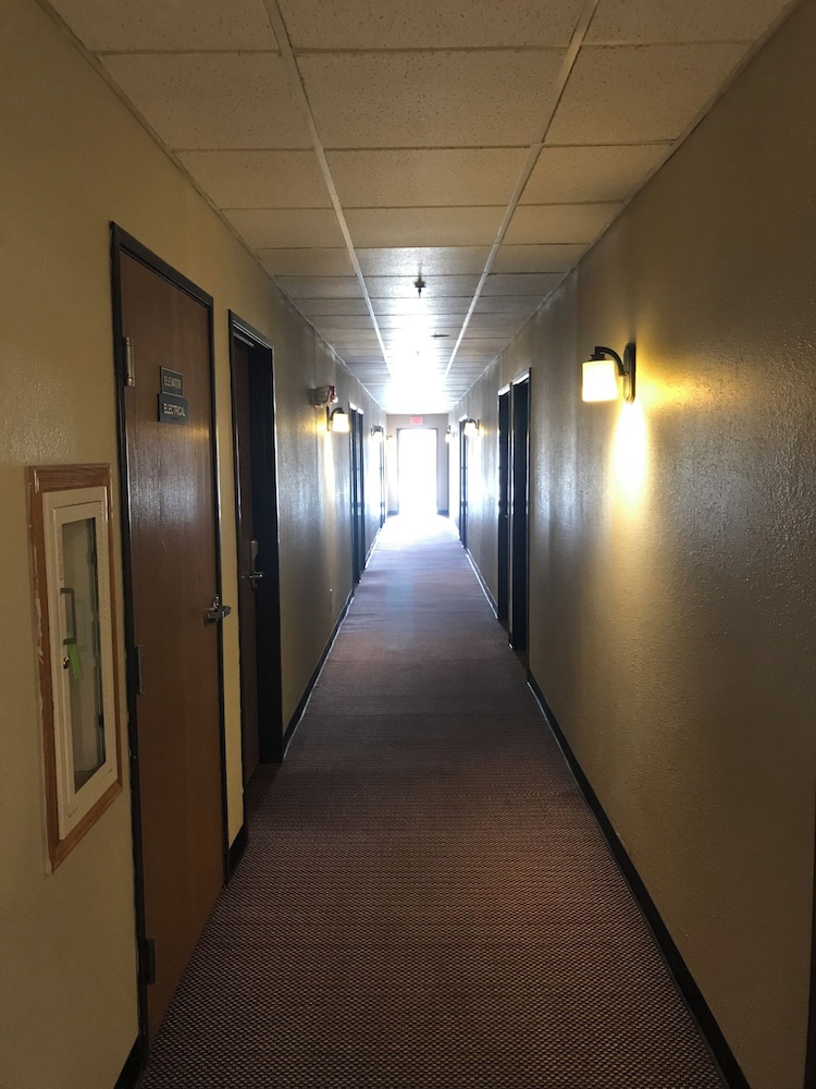 Travelodge by Wyndham Chadron 18/28