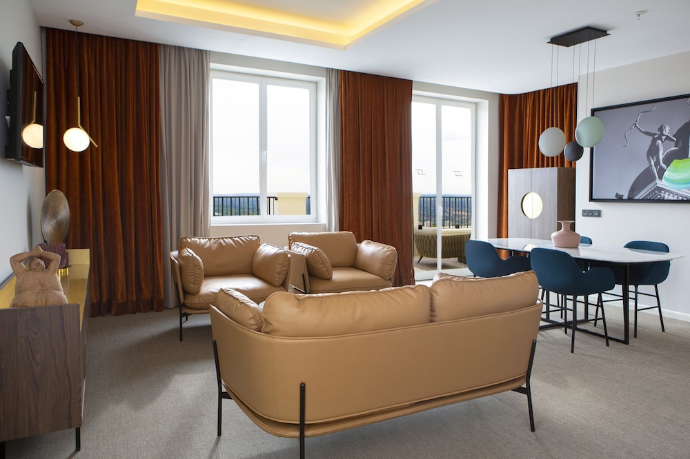 Hotel RIU Plaza Espana 50/69