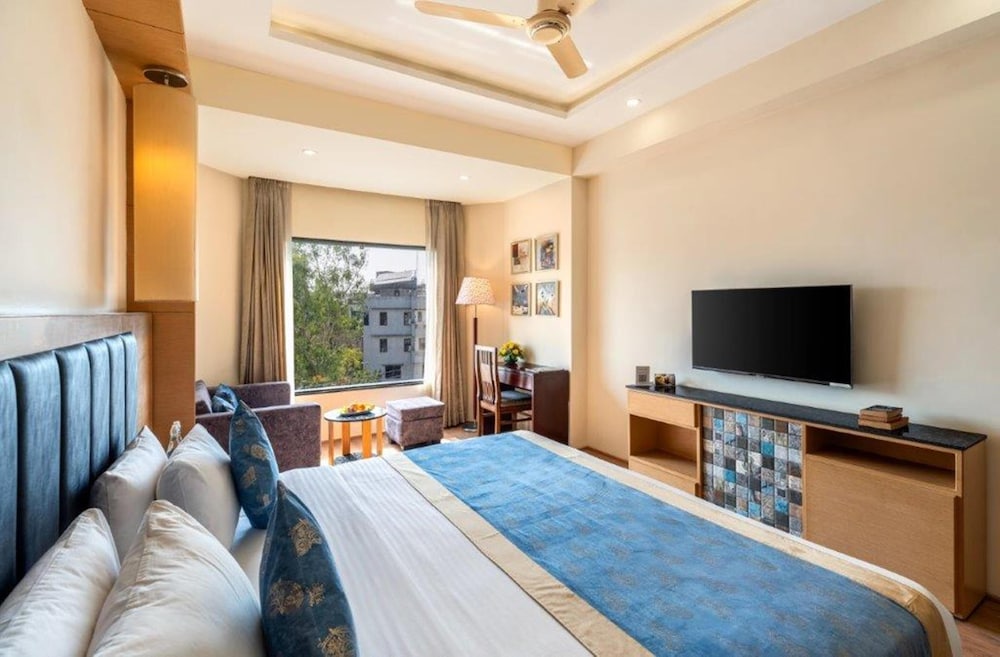 Radiant Globus Hotel 25/55