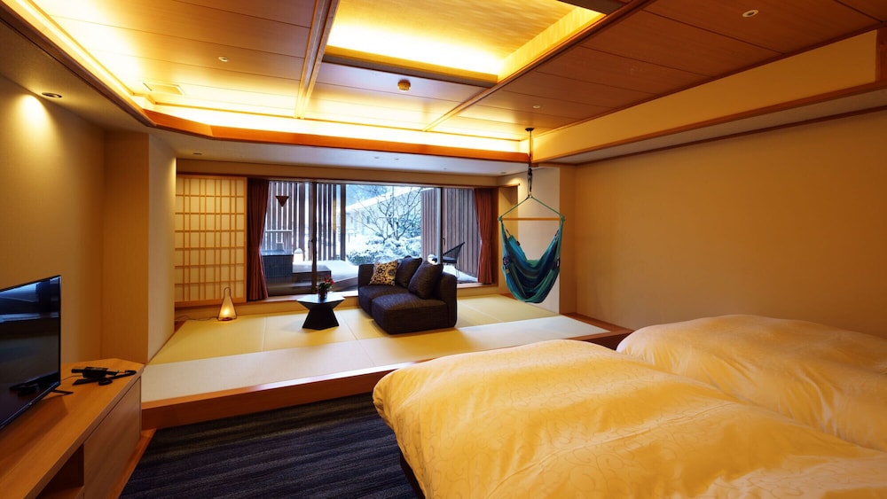 Japanese, Modern, Twin Beds, Outdoor Bath