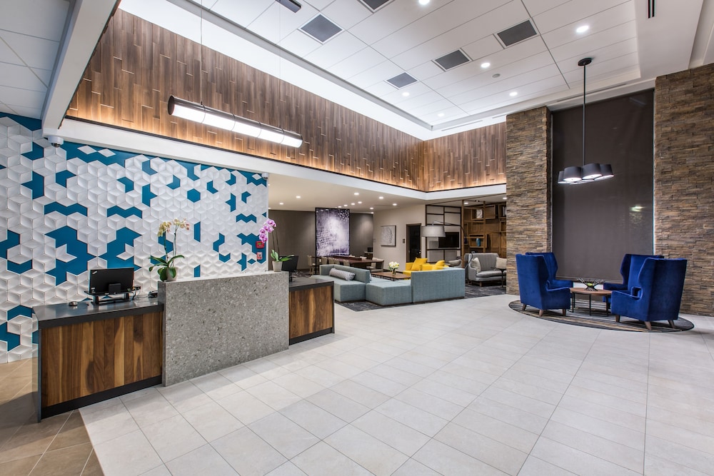 Hyatt Place Delano 6/55