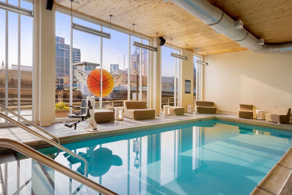 Aloft Milwaukee Downtown 3/43