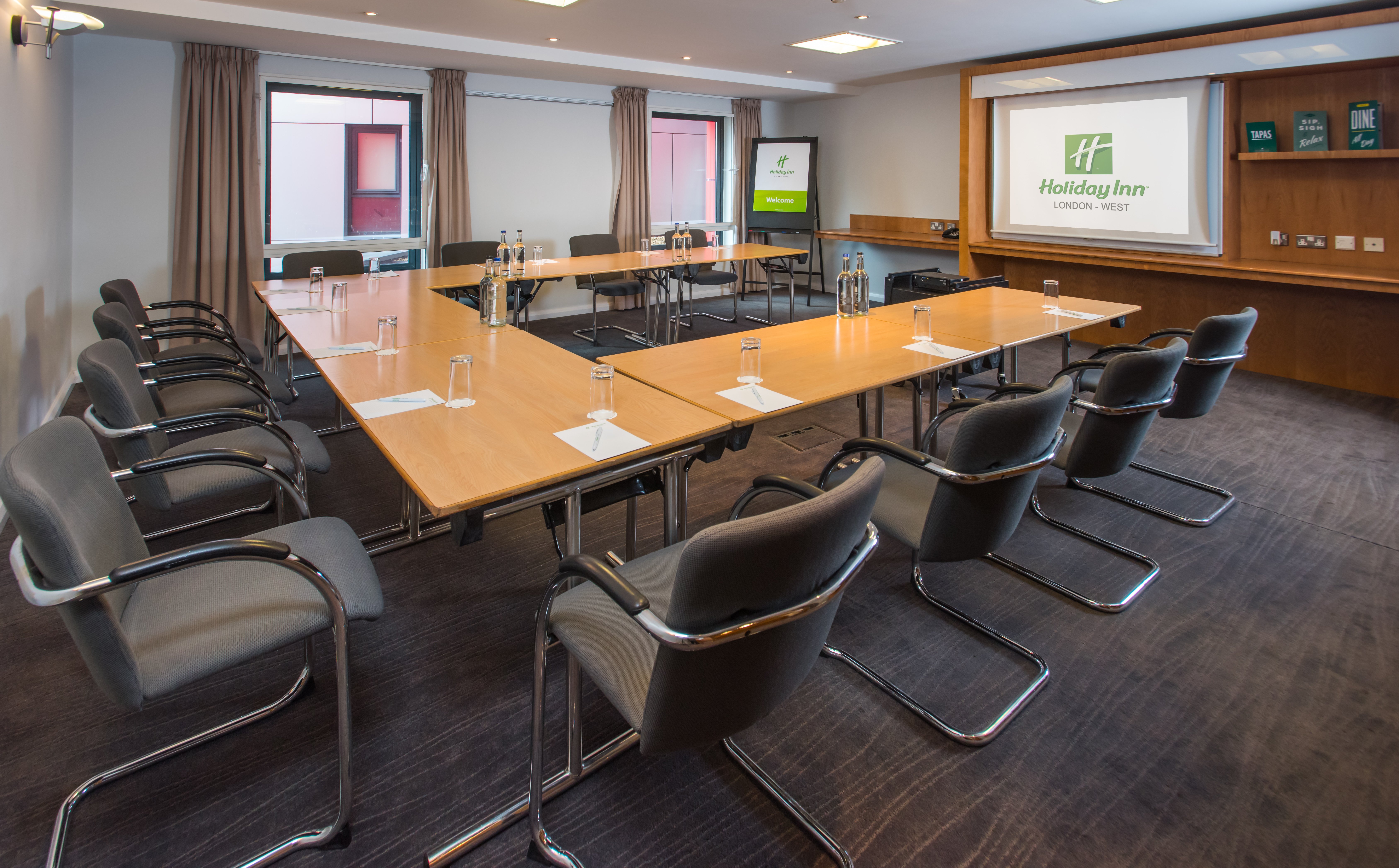 Holiday Inn London West 66/75