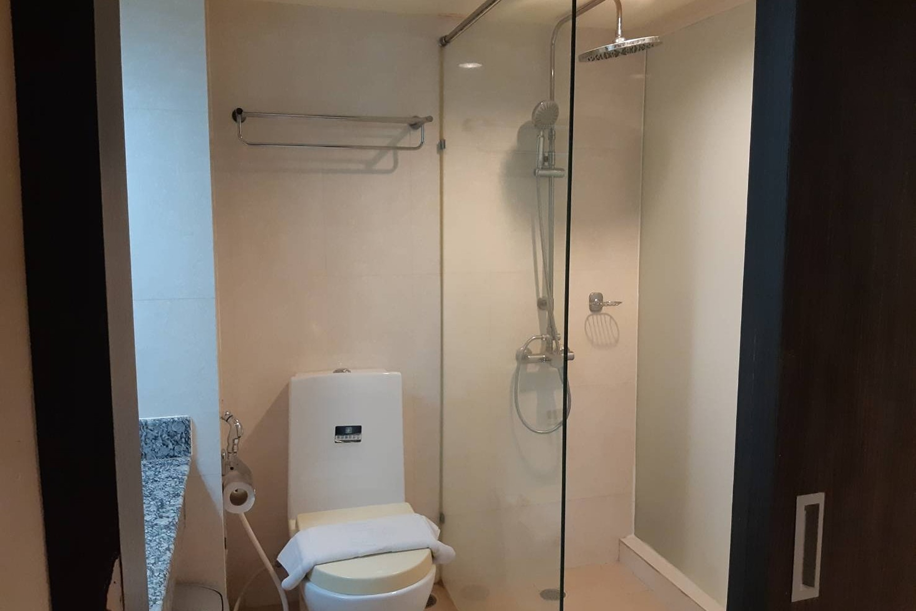 Sun City Pattaya Hotel 40/40