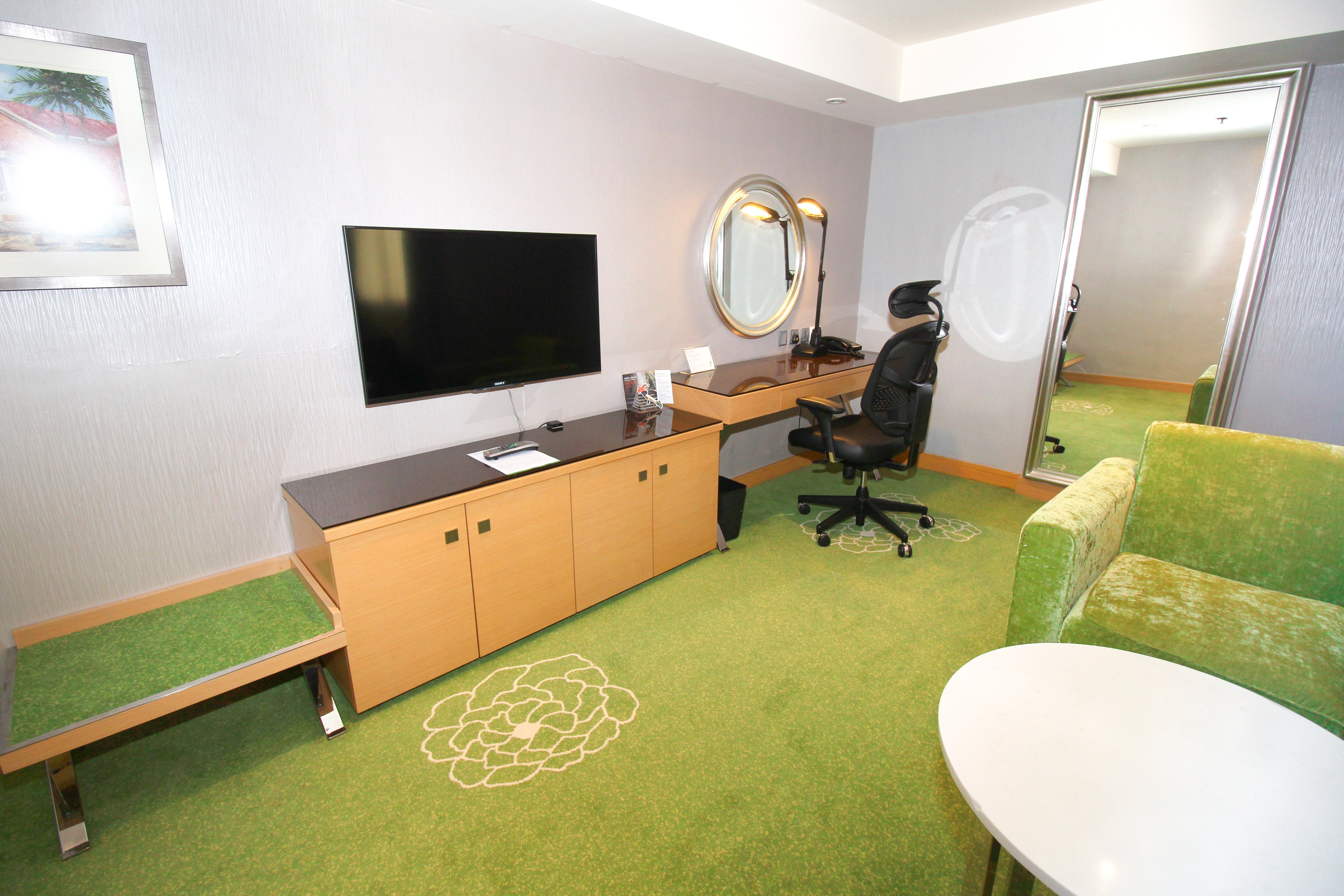 HOLIDAY INN MACAU 65/79