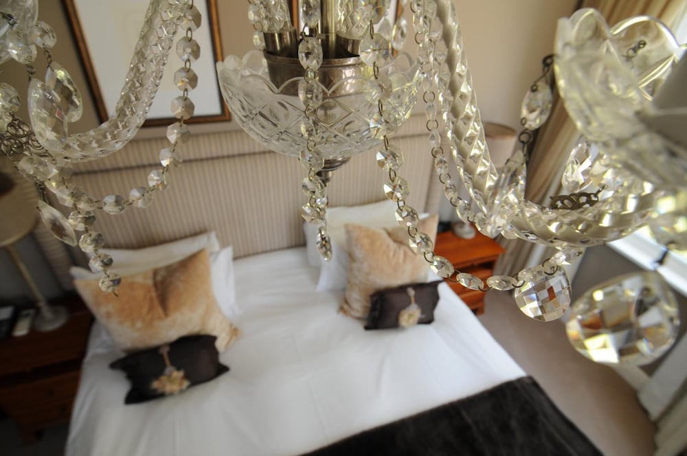 Abbey Manor Luxury Guesthouse 56/70