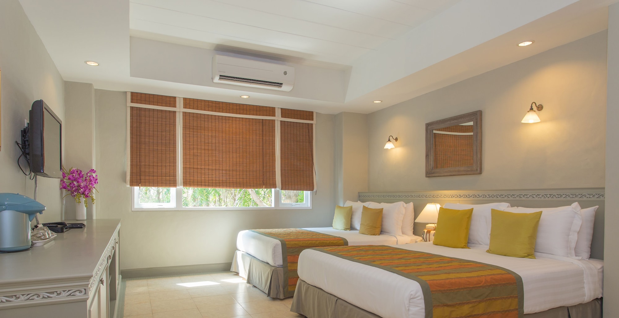 COMO, LUXURY, SUITE, PET FRIENDLY