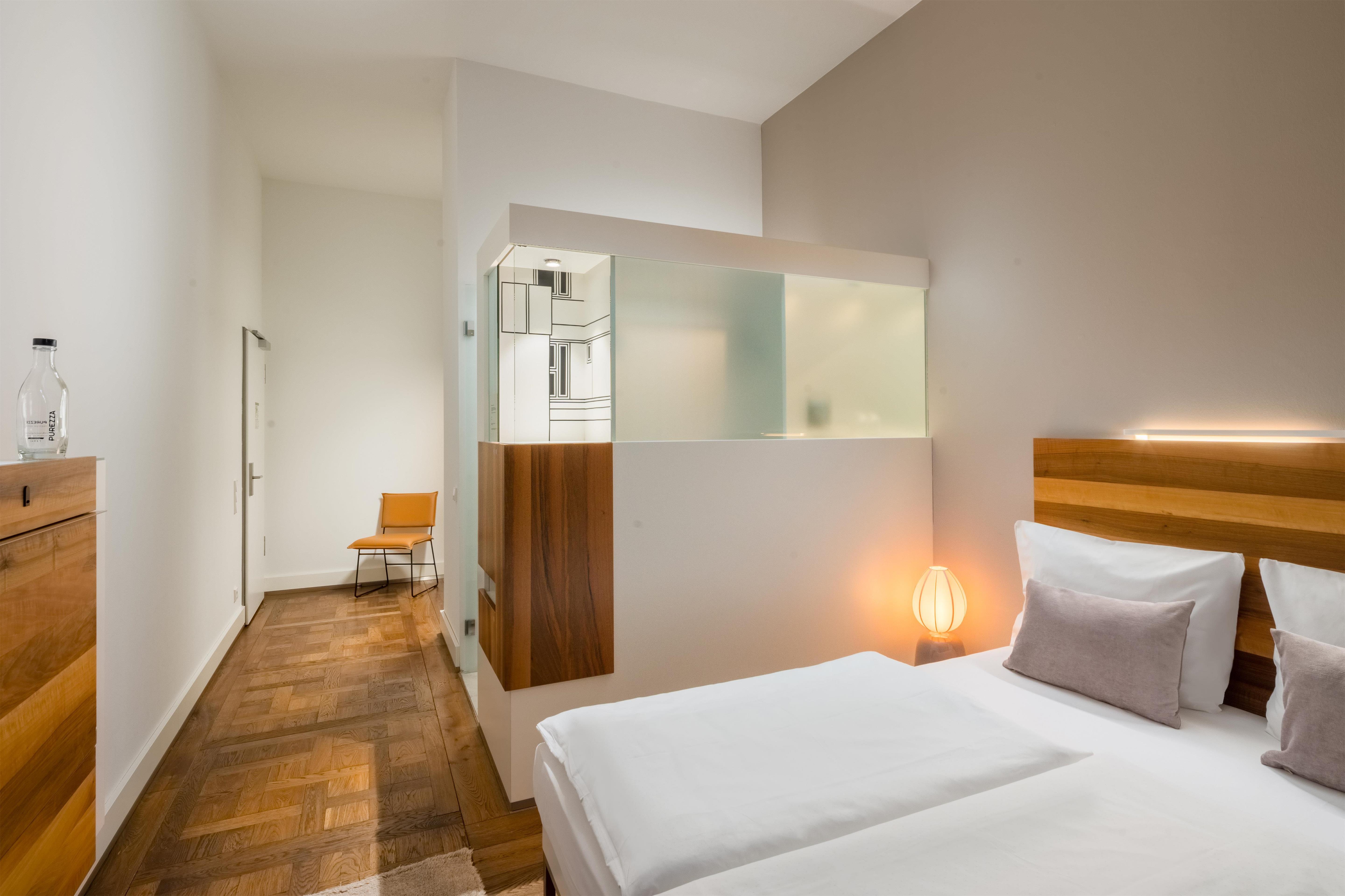 Superior, King Bed