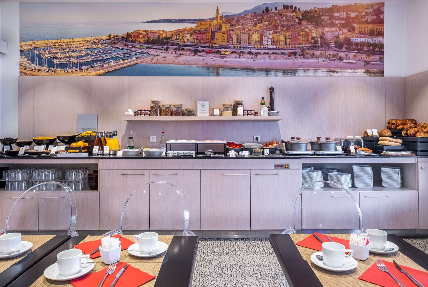 restaurant cafeteria