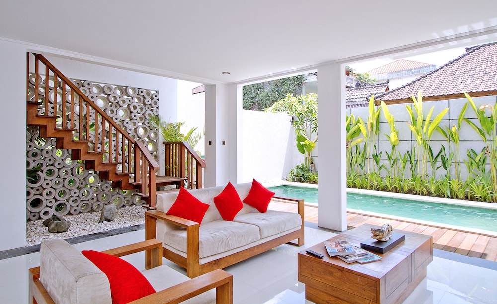 Delu Villas And Suites Seminyak 30/48