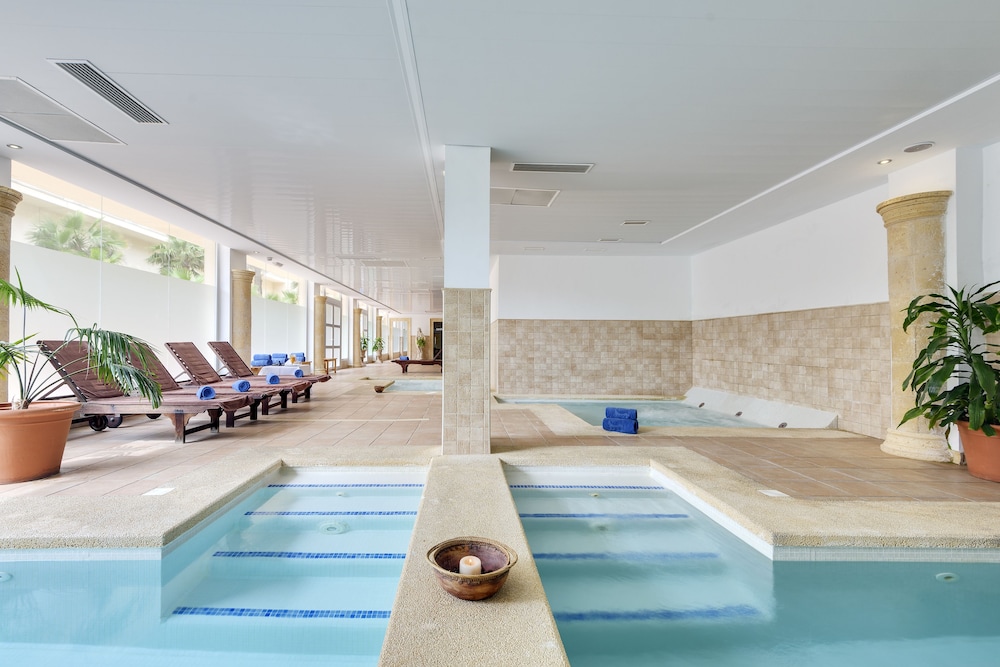 Cabogata Beach Hotel Spa 40/68