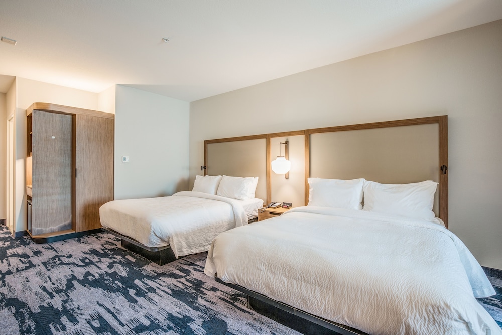 Fairfield Inn & Suites by Marriott Whitewater 6/38