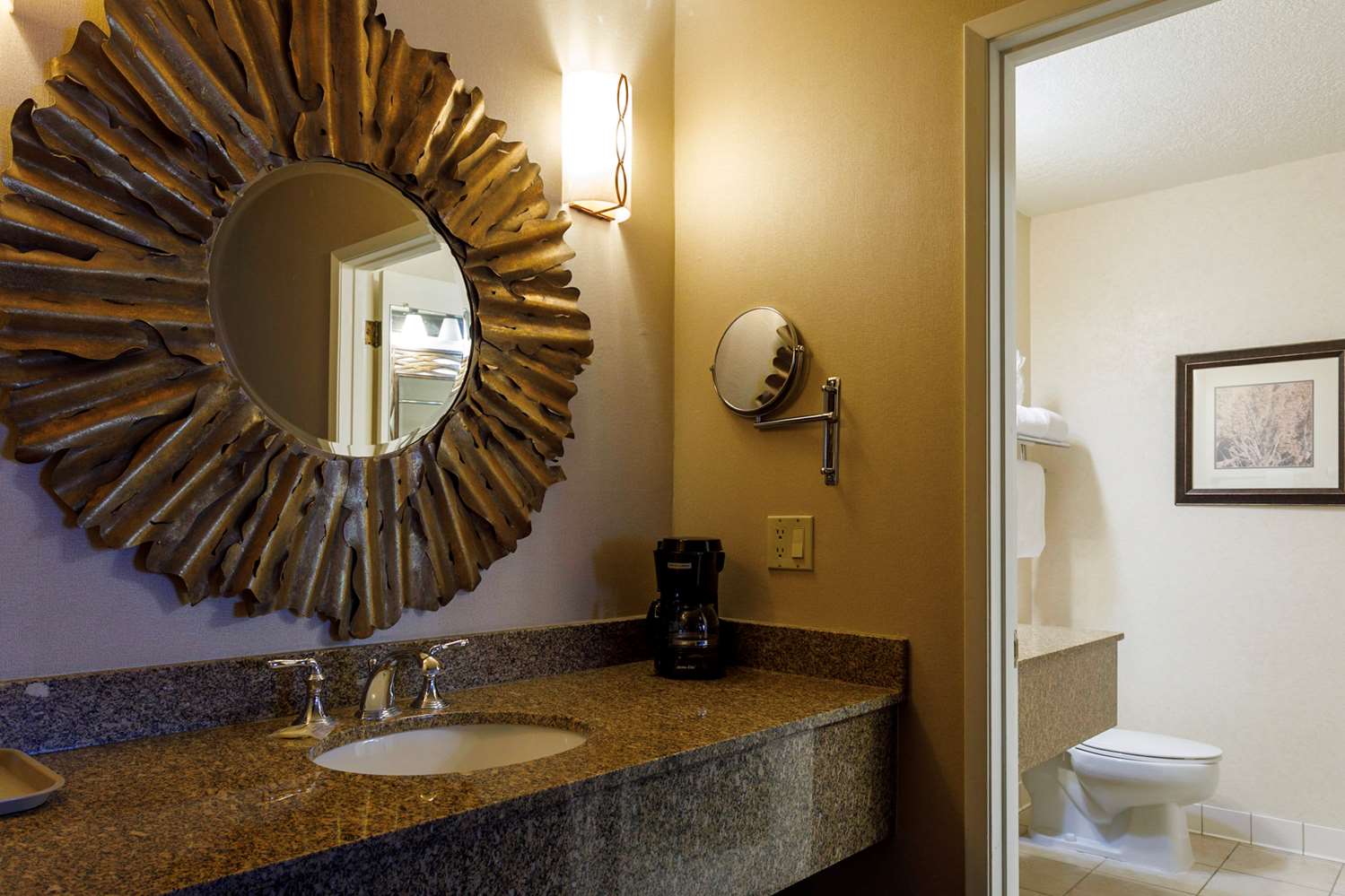 Gold Country Inn and Casino by Red Lion Hotels 3/28