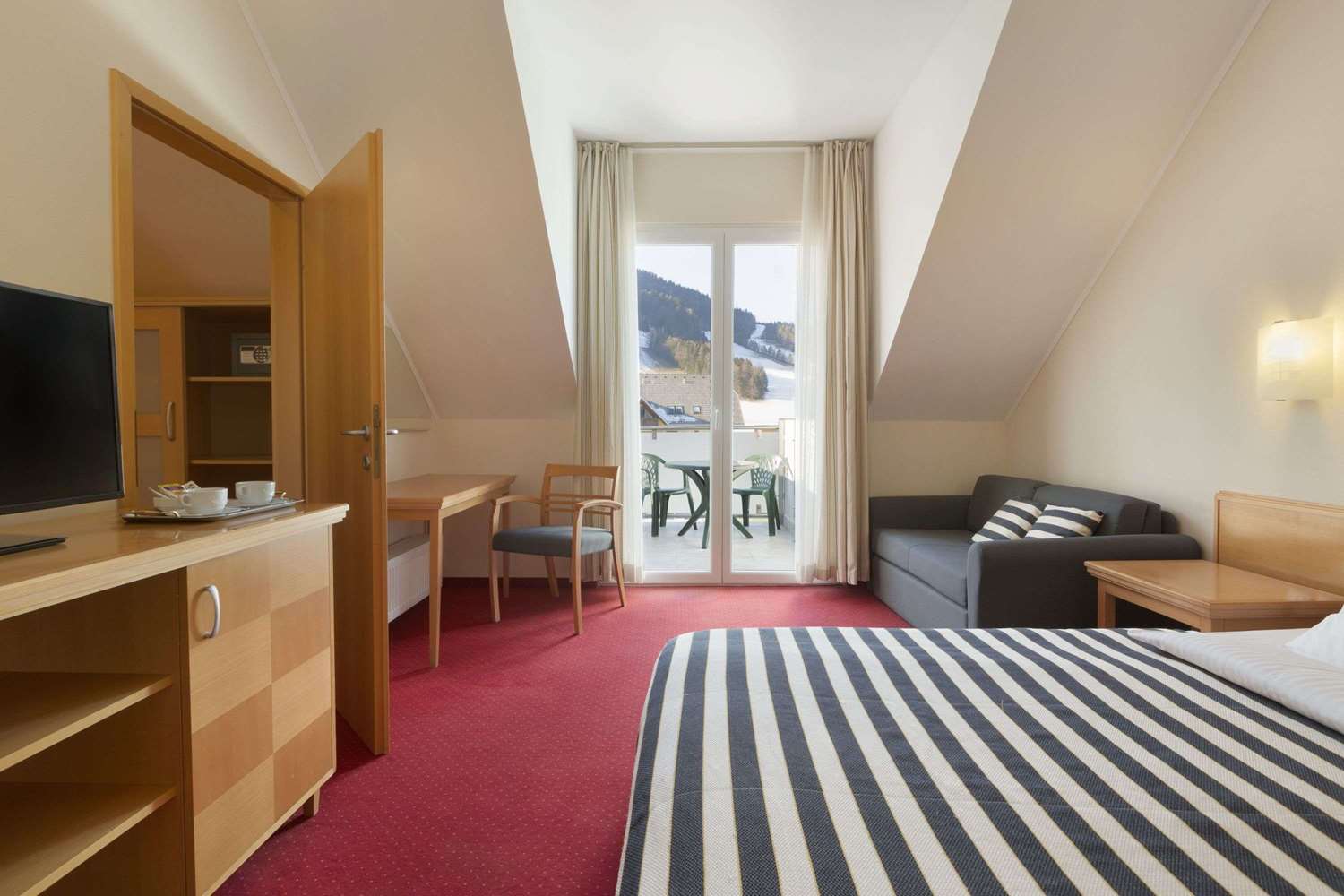 Ramada Hotel & Suites by Wyndham Kranjska Gora 13/34