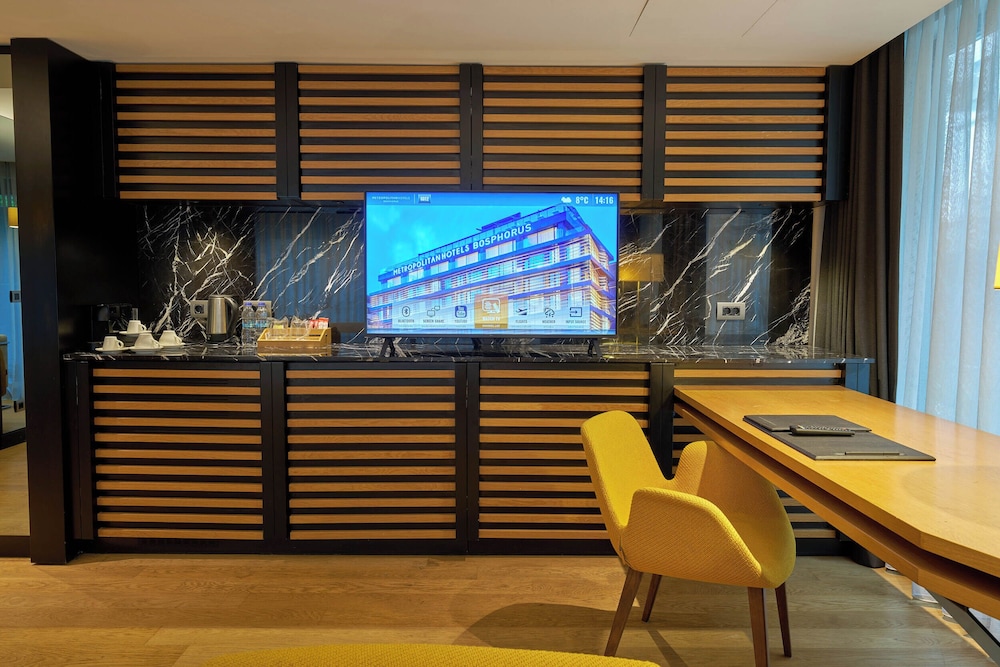 METROPOLITAN HOTELS BOSPHORUS 64/75