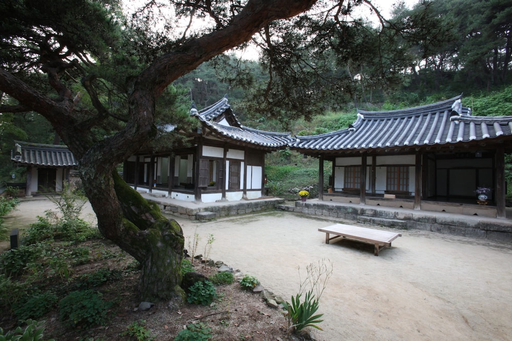 Okyeon Pavilion 37/50