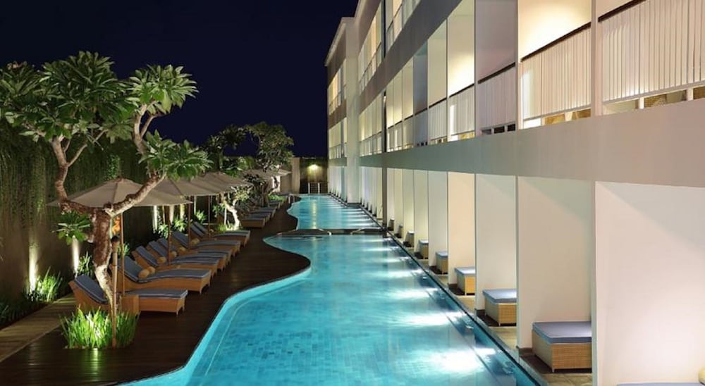 Ossotel Legian Bali 48/51