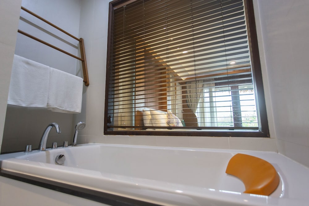 Tup Kaek Sunset Beach Resort and Spa 75/75