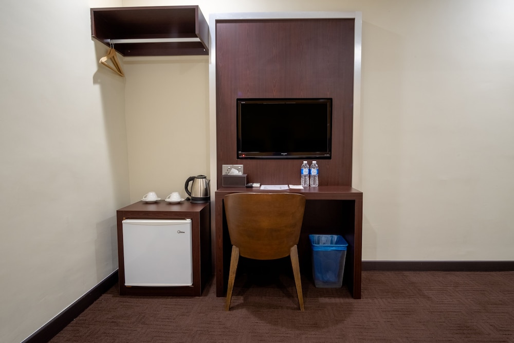Orkid Inn Mahkota Cheras 43/47