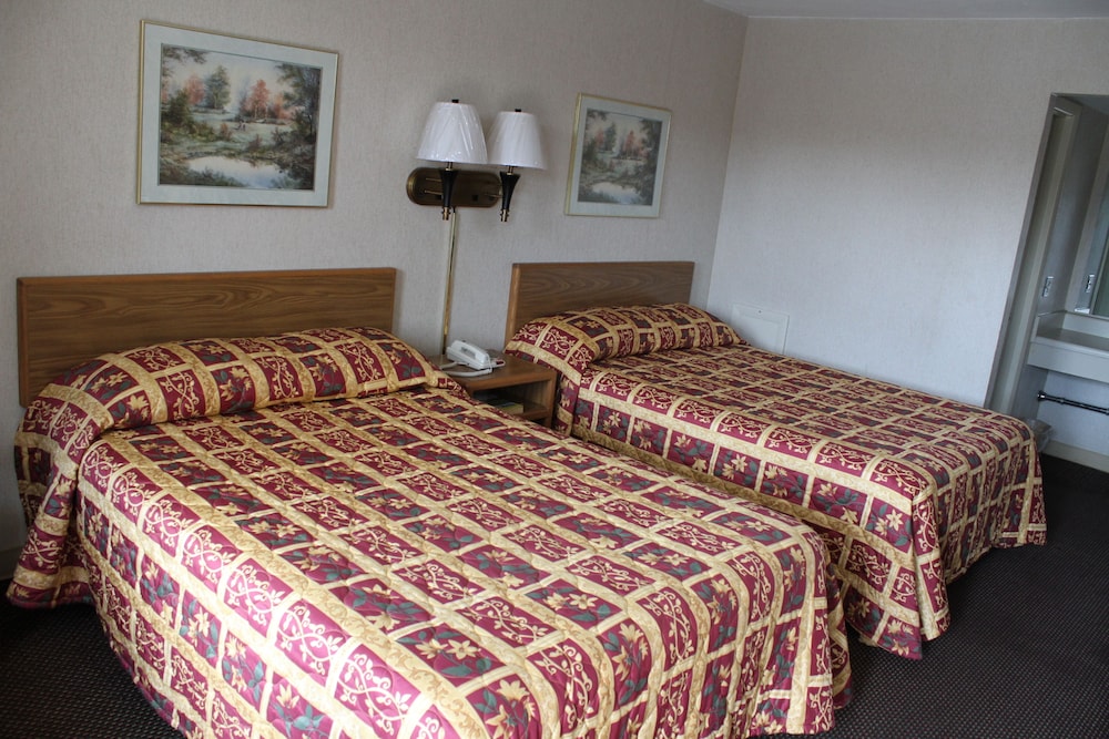 Budget Host Inn 10/24