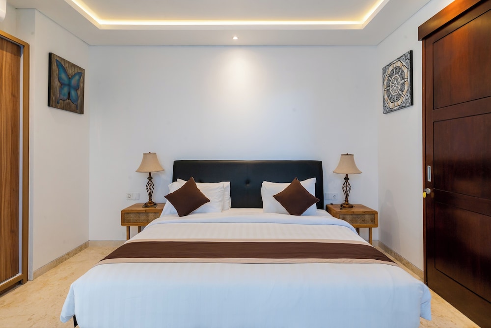 1 BEDROOM, VILLA
