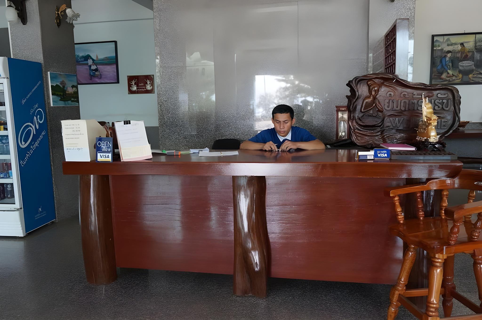 Pakse Mekong Hotel 6/17