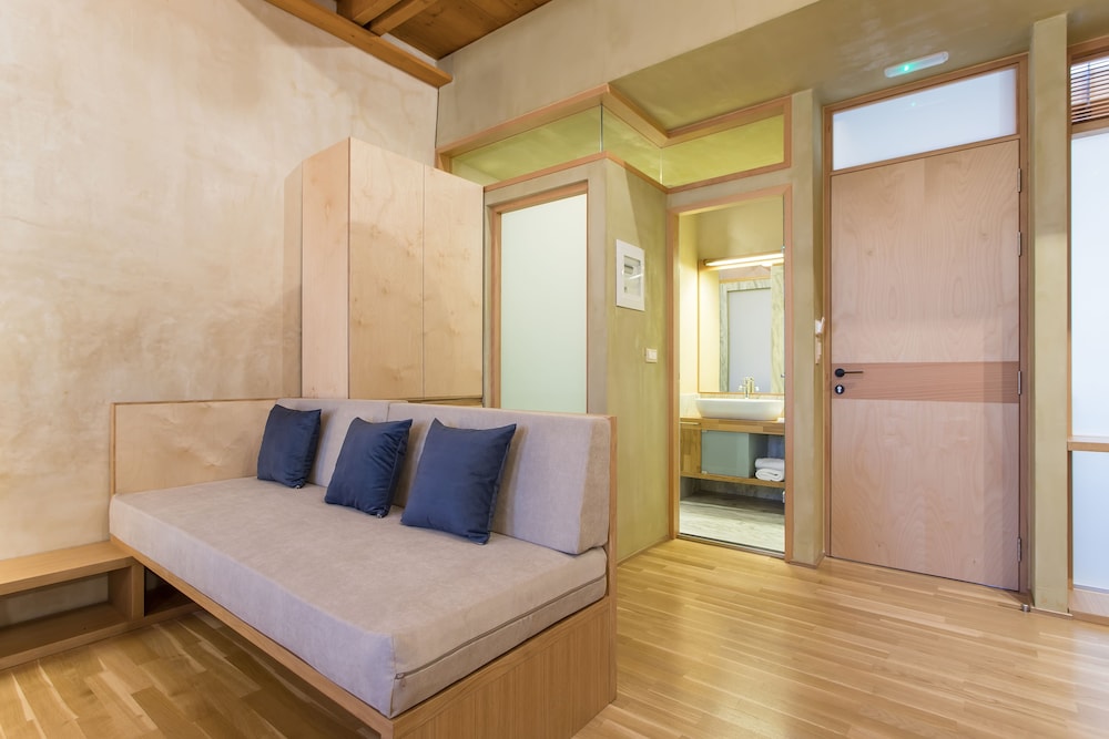 Polixenys Suites 18/46