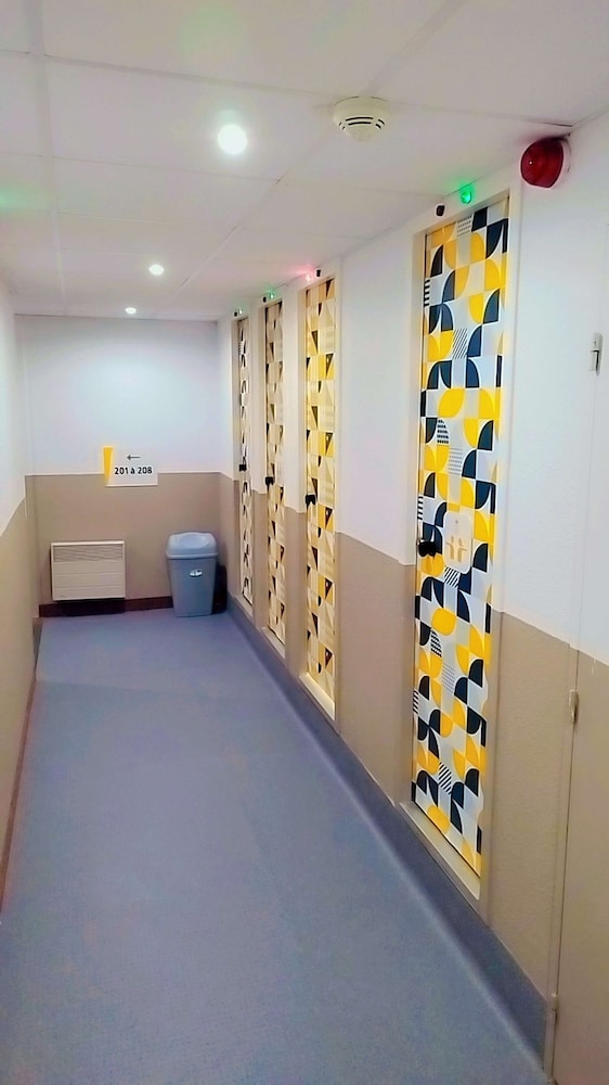 Premiere Classe Troyes Sud - Parc St Thibault 42/50
