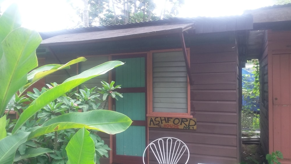 Firefly Beach Cottages and Suites 2/78