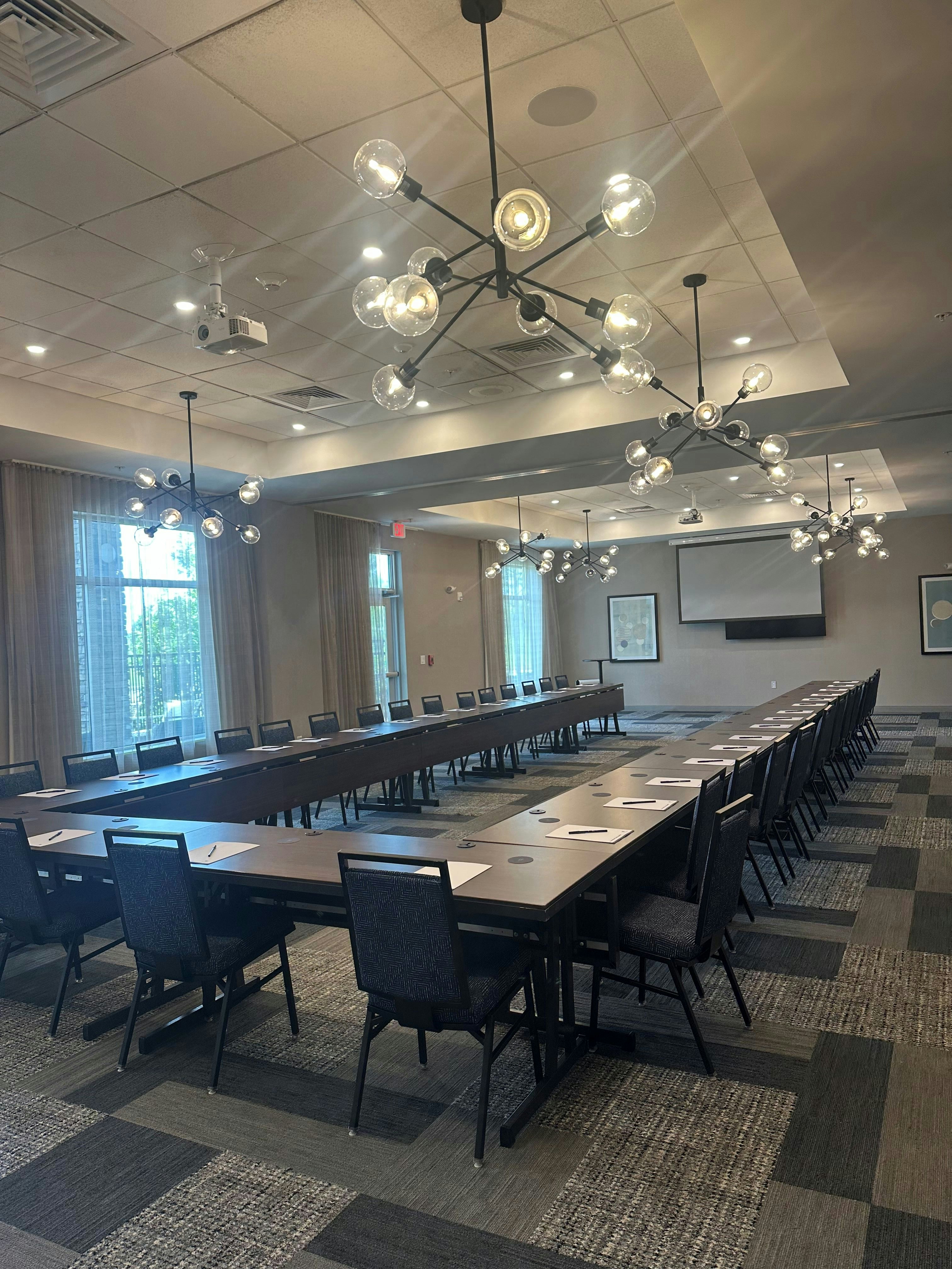 DoubleTree by Hilton Greenville Woodruff Road 32/40