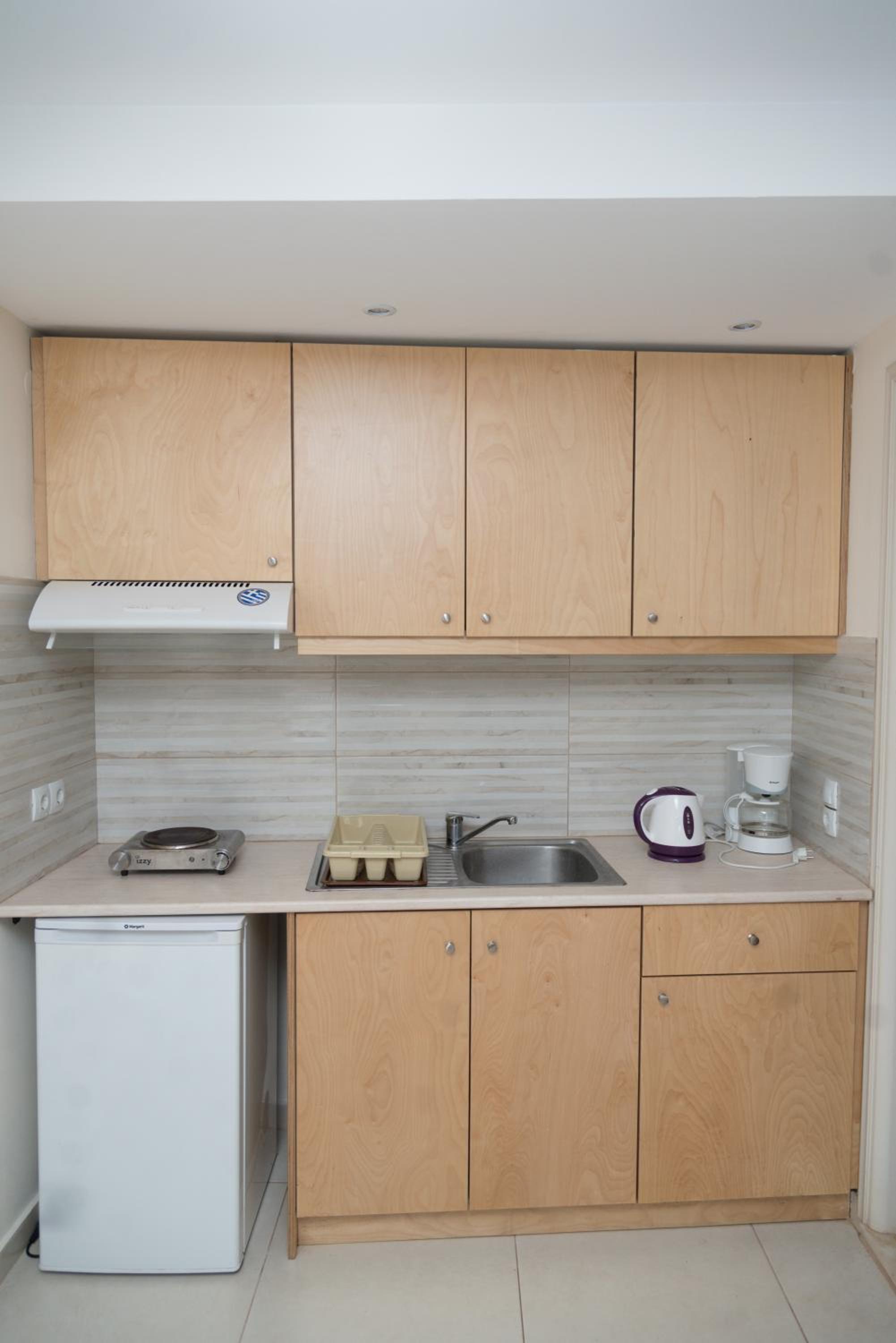 Sunset Studios Apartments 11/50