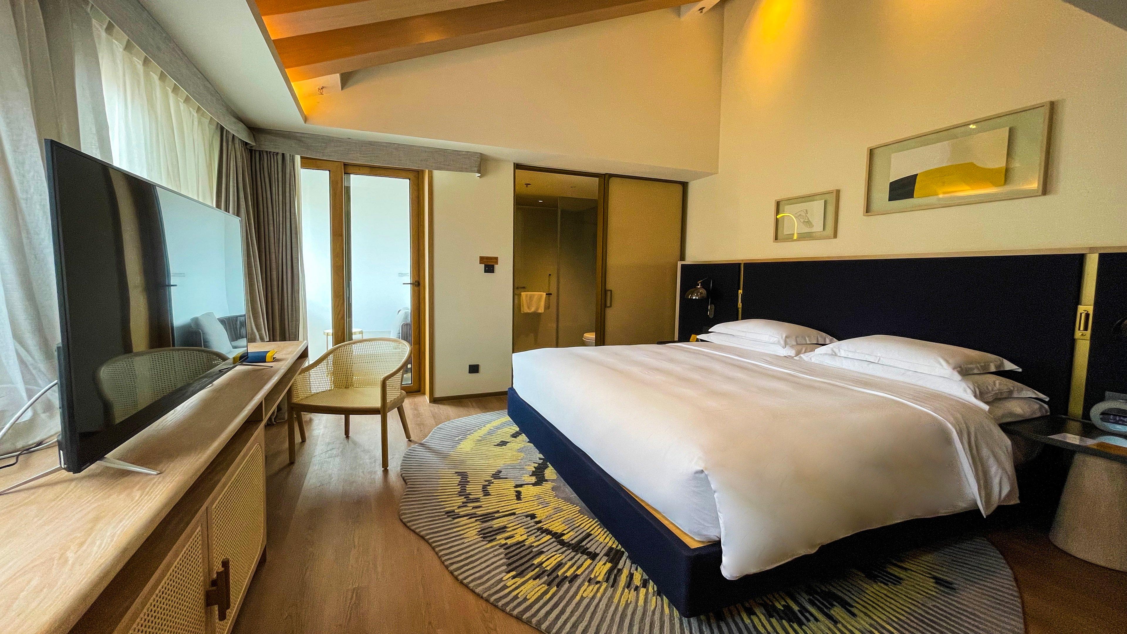 2 Bedrooms, Suite, Kitchen