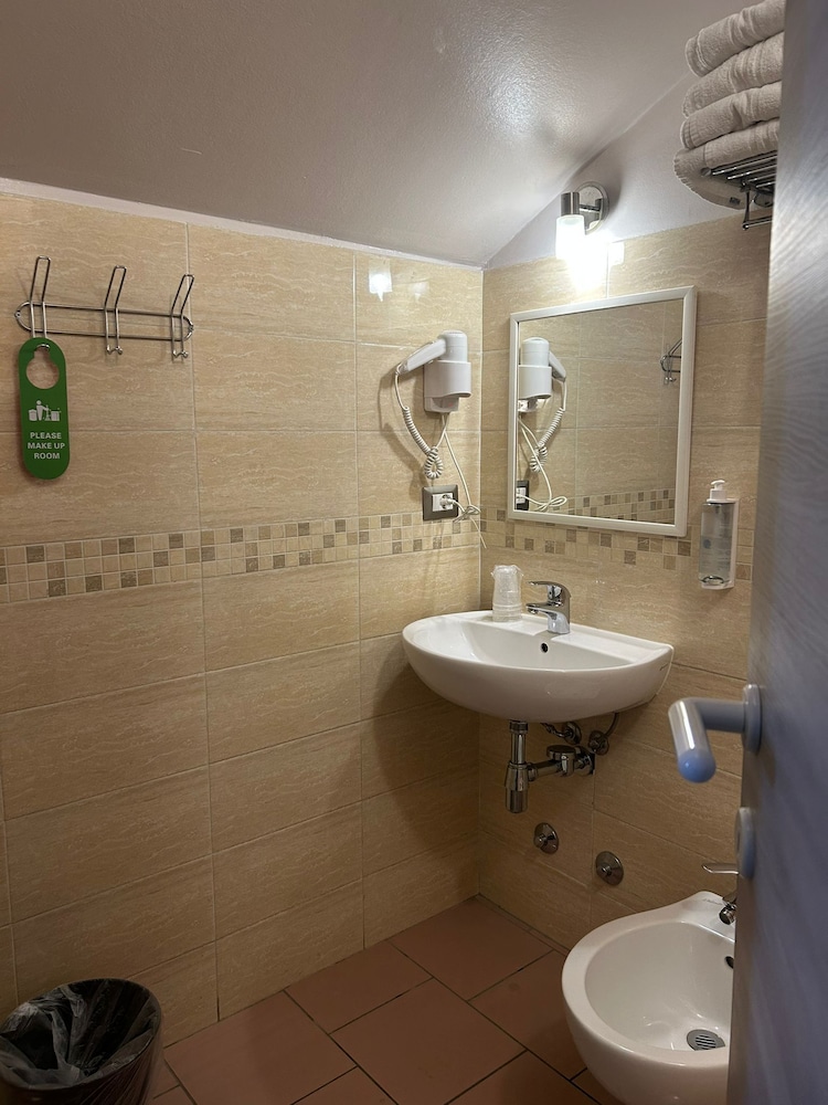 Milan Hostel 28/35