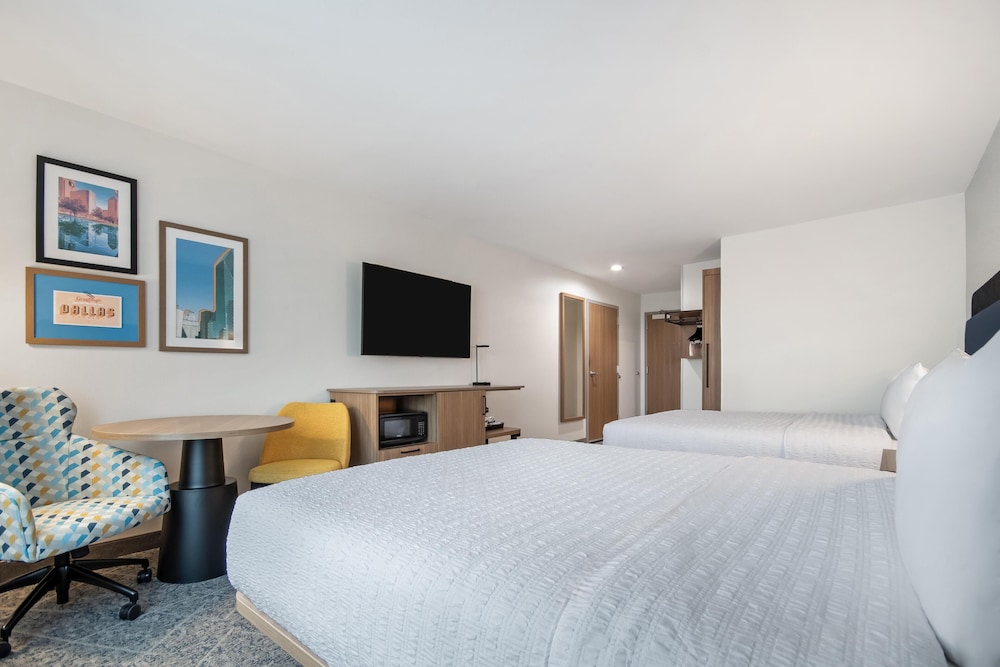 Hampton Inn & Suites by Hilton Irving DFW Airport North 22/56