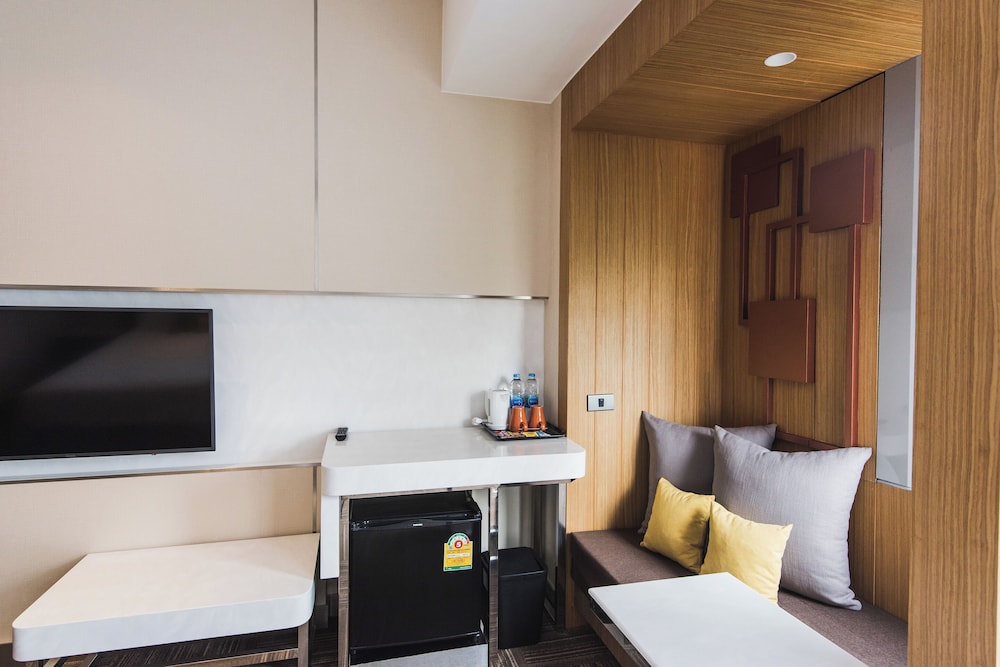 Two Three a Homely Hotel 62/68