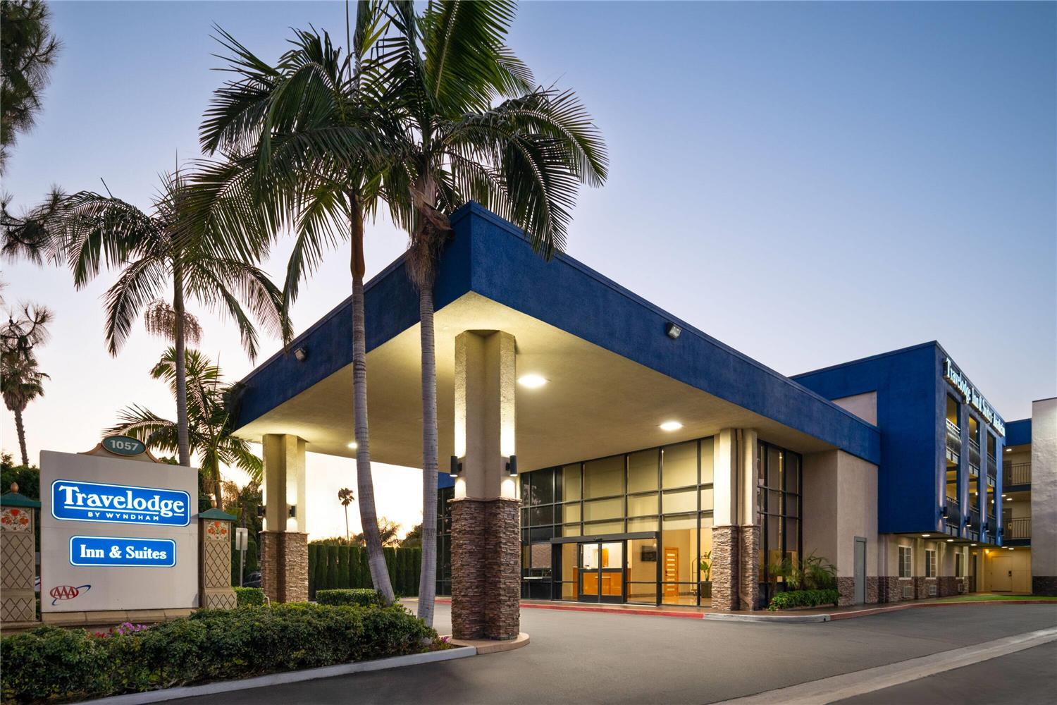 Travelodge Inn & Suites by Wyndham Anaheim on Disneyland Dr 2/31