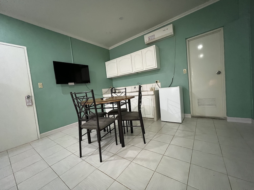 Beach Garden Hotel And Apartment 30/50